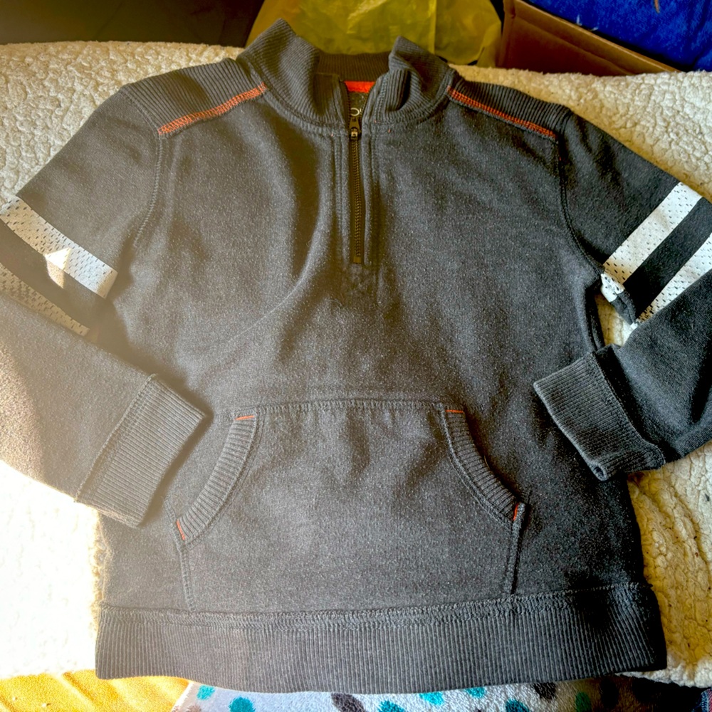 Boys zip up sweater 4t